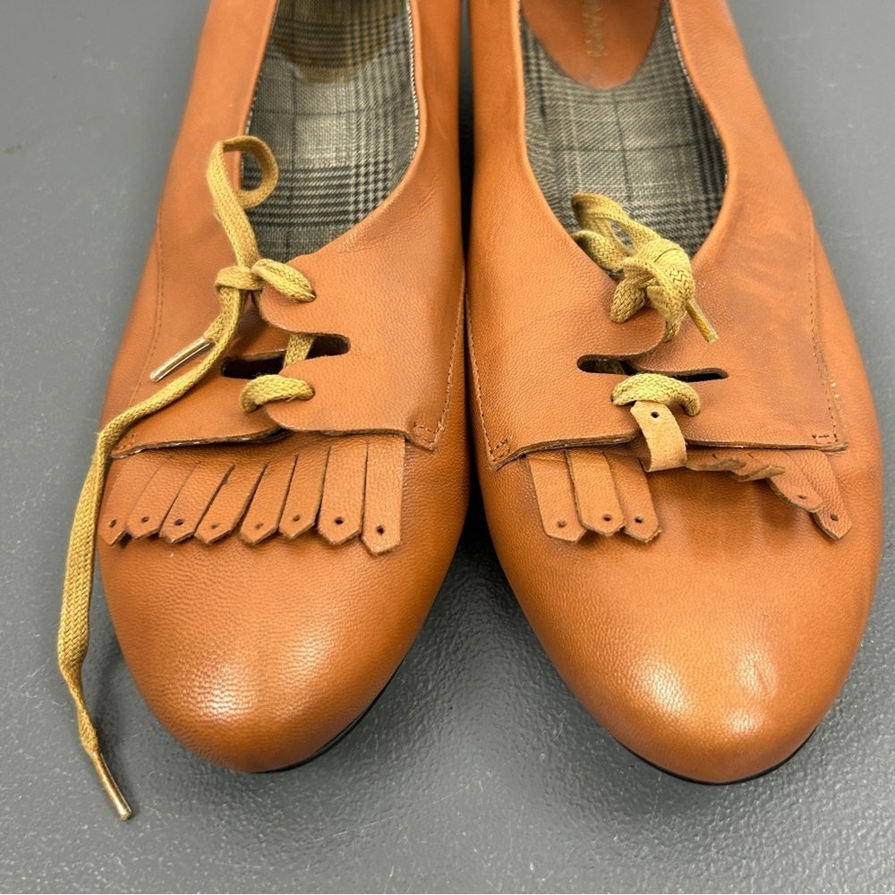 Roberto Vianni Cognac Fringe Tassel Leather Platform Loafers | Classic ChicFlats - Picture 3 of 8